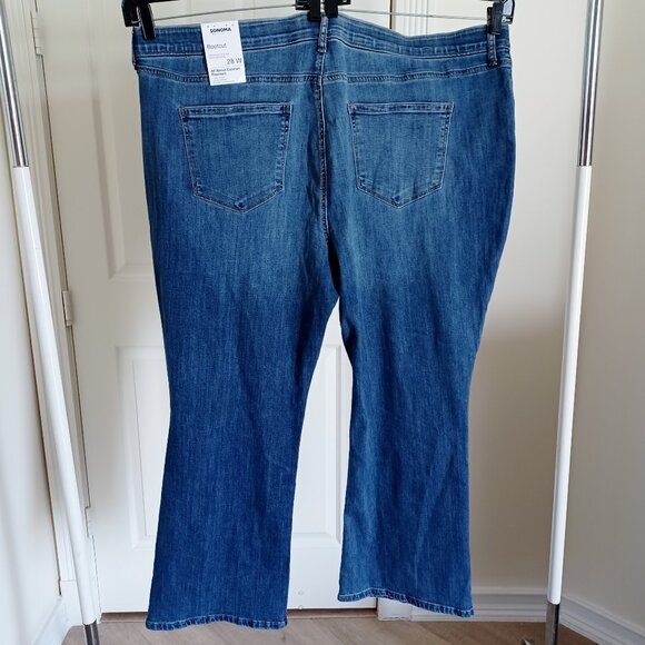 NWT Sonoma Bootcut Jeans Medium Wash No-Gap Waistband Plus Size 28W - Picture 2 of 3